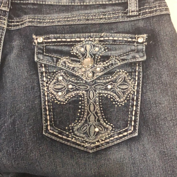 Cato Woman Crop Capri Embellished Rhinestone Cross 5 Pocket sz 18W Blue Whiskers - Picture 3 of 13